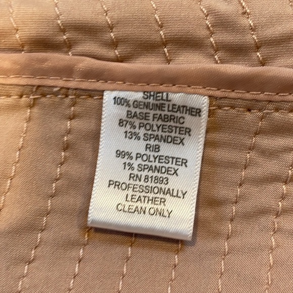 GILI pieces leather jacket. Hook closure. Mauve color. Size 12. Zipper sleeve. - Picture 8 of 8